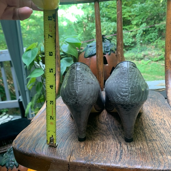 VICKIE Hong Kong Snakeskin Peep-Toe Pumps - Picture 6 of 12